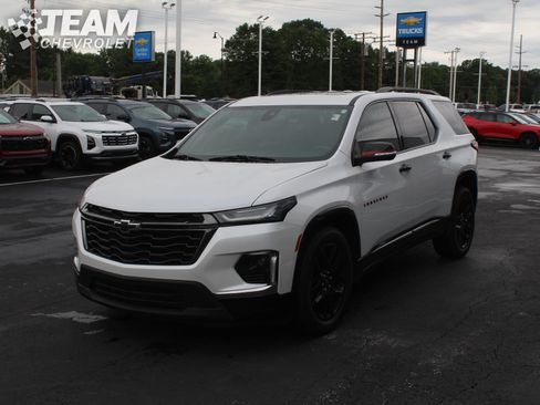 Used 2022 Chevrolet Traverse Premier w/ Redline Edition AWD/4WD image 8