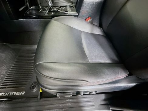 Used 2020 Toyota 4Runner TRD Off-Road image 19