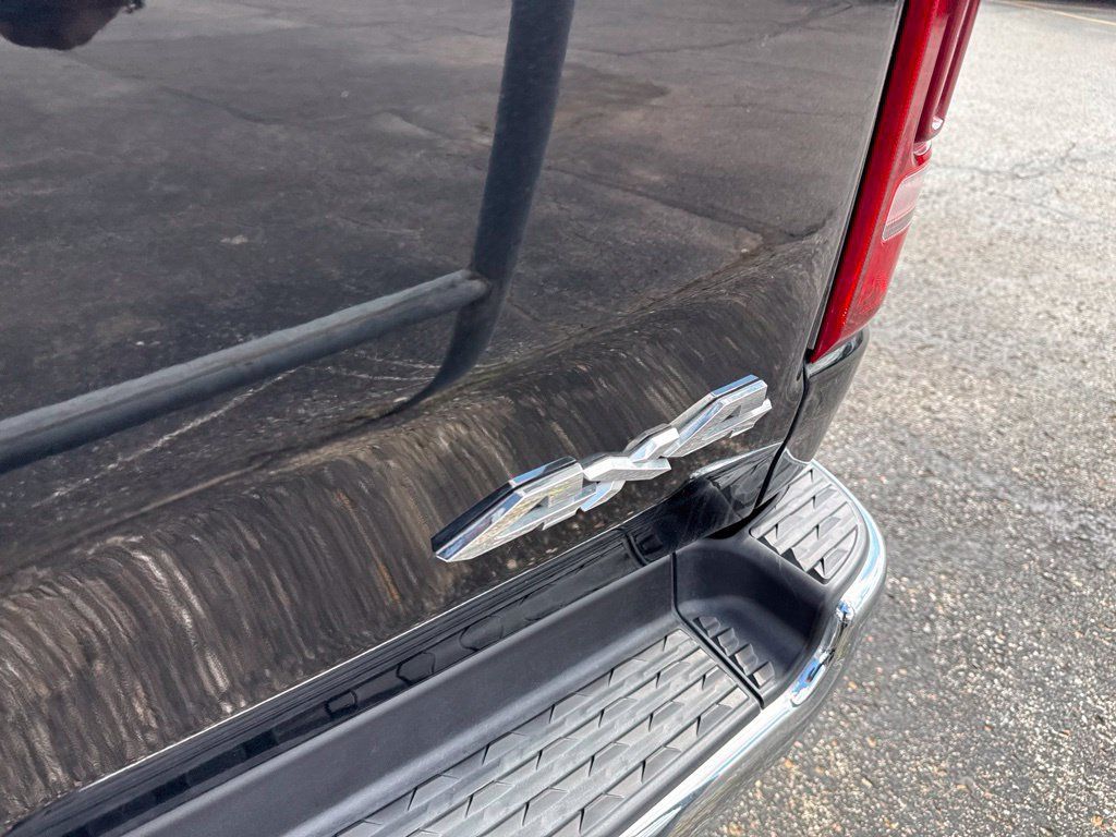 Used 2023 RAM 1500 Laramie AWD/4WD image 9