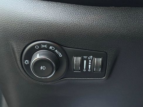 Used 2024 Jeep Compass Trailhawk AWD/4WD image 25
