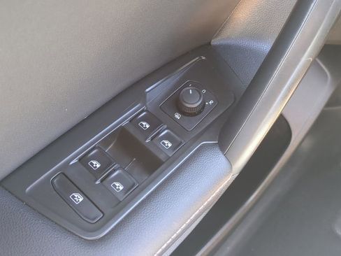 Certified 2024 Volkswagen Tiguan S FWD image 19