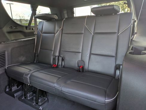 Used 2021 Cadillac Escalade ESV Premium Luxury w/ LPO, Radiant Package image 17