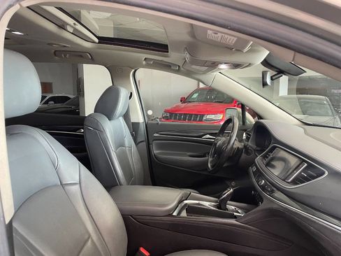 Used 2019 Buick Enclave Essence image 34