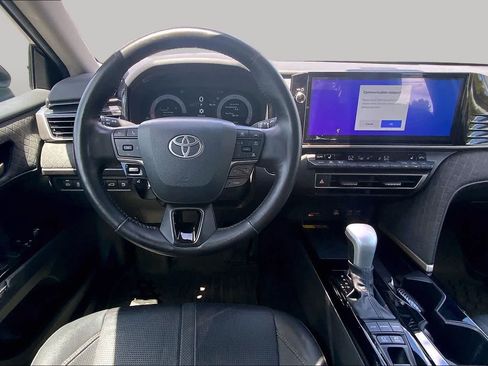 Certified 2025 Toyota Camry XLE FWD image 5