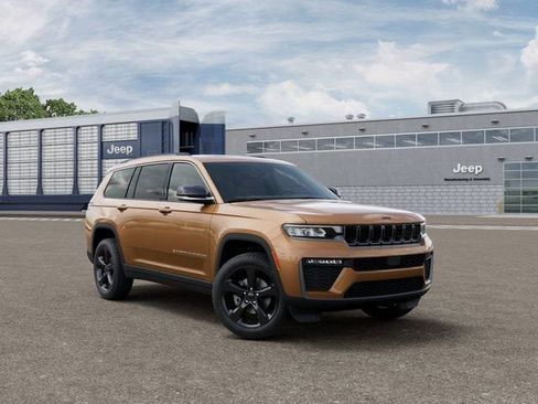 New 2026 Jeep Grand Cherokee L Limited AWD/4WD image 3