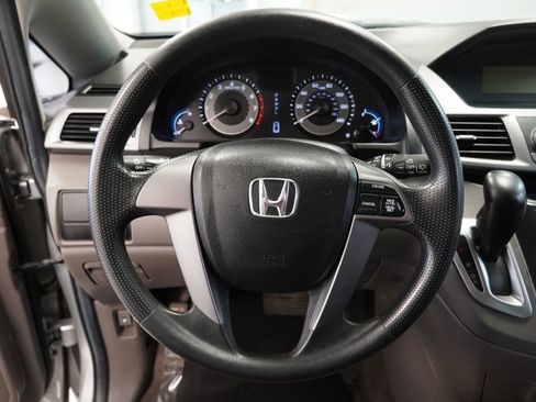 Used 2012 Honda Odyssey LX image 14