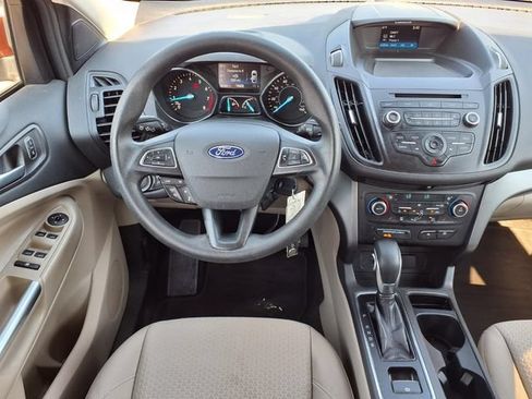 Used 2018 Ford Escape SE w/ Ford Safe & Smart Package FWD image 6