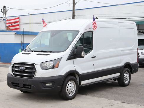 Used 2020 Ford Transit 250 Medium Roof AWD image 10