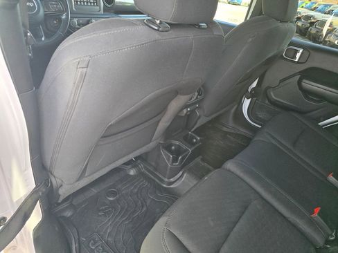 Used 2021 Jeep Wrangler Unlimited Sport image 24
