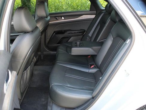 Used 2023 Kia K5 GT-Line image 13