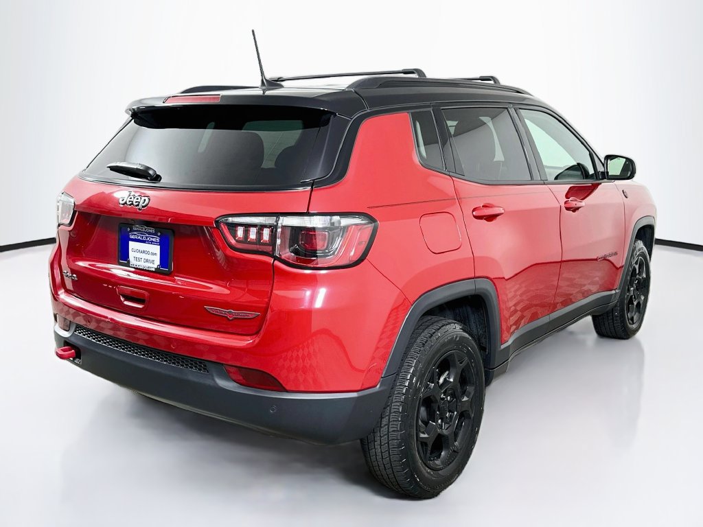 Used 2023 Jeep Compass Trailhawk AWD/4WD image 7
