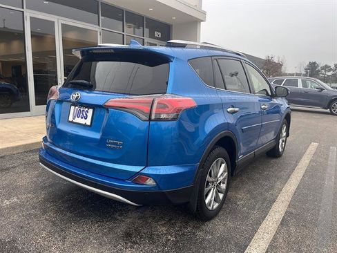 Used 2016 Toyota RAV4 Limited image 3