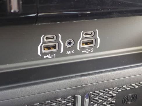 New 2026 RAM 2500 Laramie AWD/4WD image 30