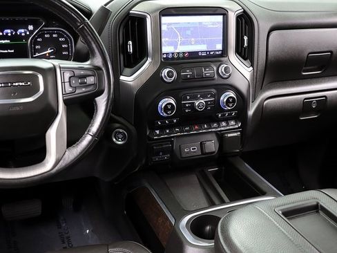 Certified 2021 GMC Sierra 2500 Denali w/ Denali Black Diamond Edition image 19