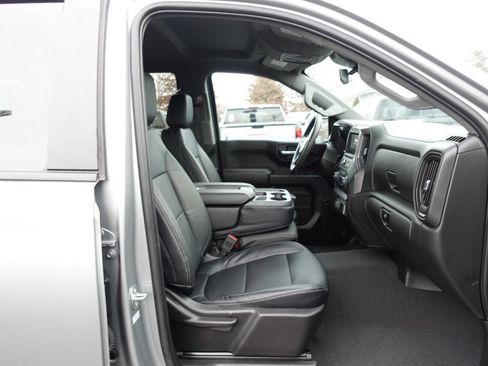 Used 2023 Chevrolet Silverado 1500 Custom image 34