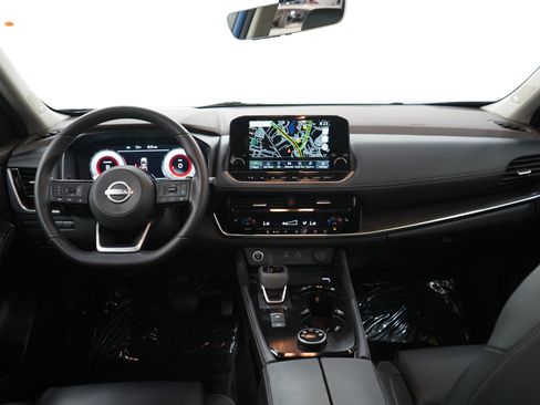 Used 2023 Nissan Rogue Platinum AWD/4WD image 13