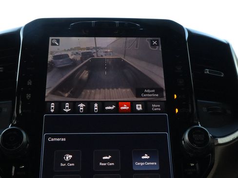 Used 2024 RAM 2500 Laramie AWD/4WD image 27
