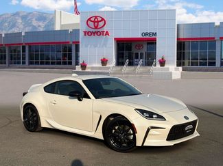 Used 2025 Toyota GR86 Premium w/ ALL Weather Mat Package (TMS) RWD video 1