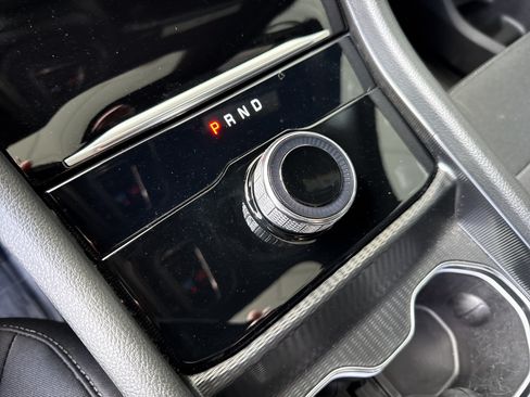 Used 2025 Jeep Grand Cherokee L Laredo RWD image 24