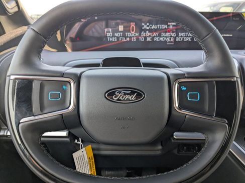 New 2025 Ford Expedition Max Platinum w/ Stealth Performance Package image 31