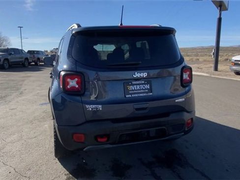 Used 2019 Jeep Renegade Latitude w/ UConnect 8.4 Nav Group image 7