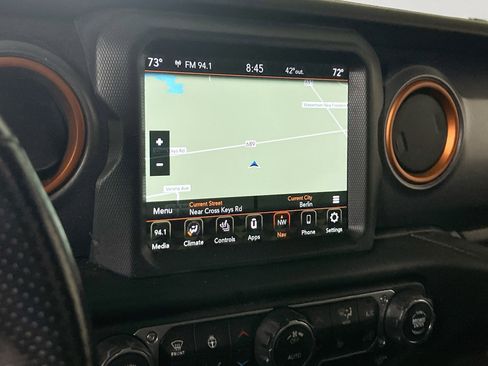 Used 2022 Jeep Gladiator Mojave w/ Cold Weather Group image 13