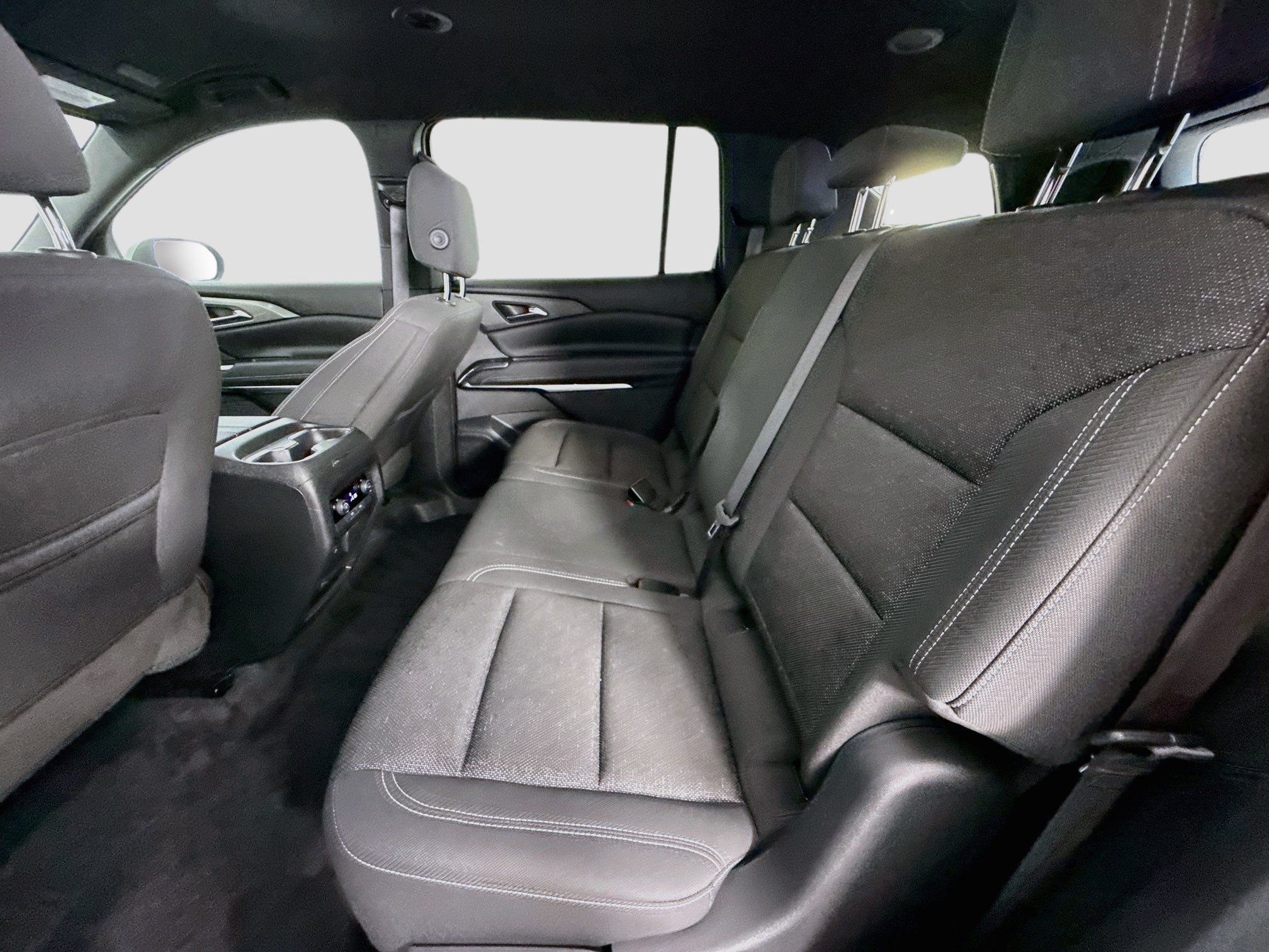 Used 2024 Chevrolet Traverse LT FWD image 25