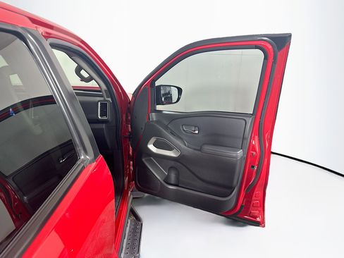 Used 2022 Nissan Frontier SV image 32