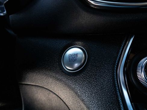 Used 2019 Hyundai Santa Fe FWD image 39