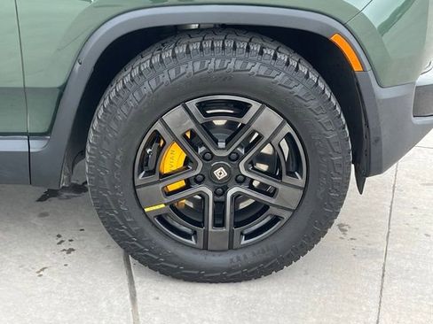 Used 2023 Rivian R1S Adventure image 7