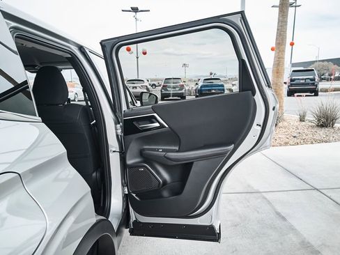 New 2026 Mitsubishi Outlander ES image 11