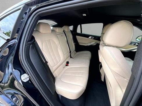 Used 2022 BMW X6 xDrive40i w/ M Sport Package AWD/4WD image 26
