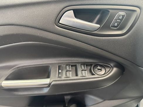 Used 2019 Ford Escape SE AWD/4WD image 25