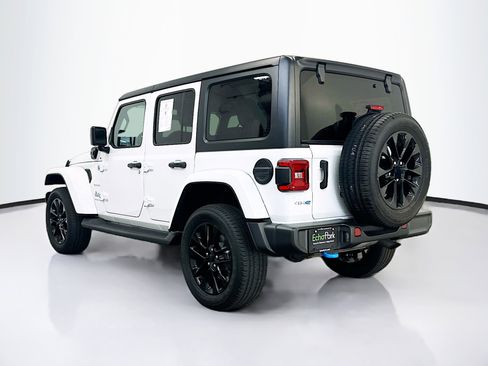 Used 2023 Jeep Wrangler Unlimited Sahara w/ Cold Weather Group AWD/4WD image 5