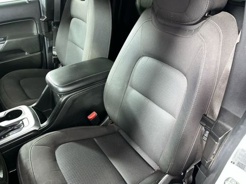 Used 2022 Chevrolet Colorado LT w/ Fleet Safety Package image 14