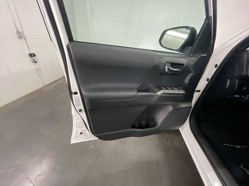 Used 2023 Toyota Tacoma TRD Off-Road image 20