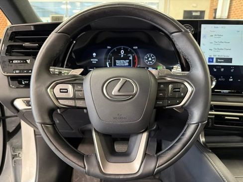 Used 2025 Lexus RX 350 AWD image 13