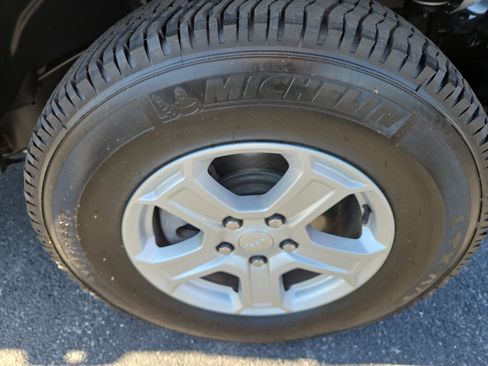 Used 2019 Jeep Wrangler Unlimited Sport S AWD/4WD image 10