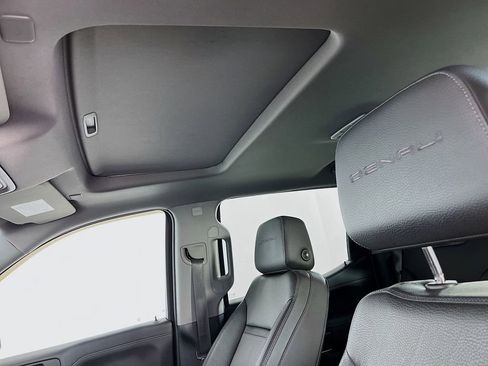 Used 2021 GMC Sierra 1500 Denali w/ Denali Ultimate Package AWD/4WD image 38