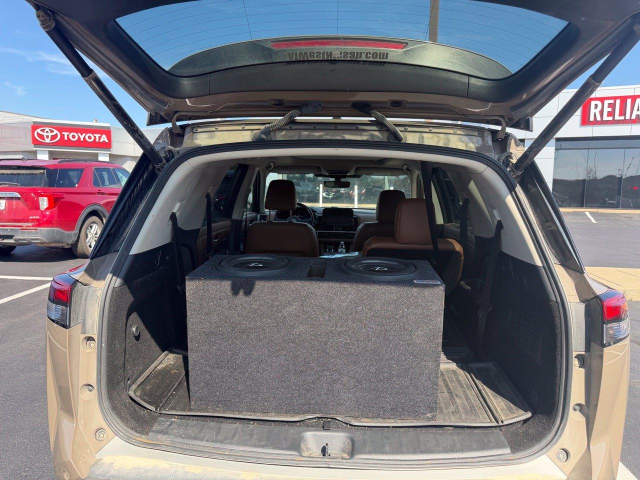 Used 2025 Nissan Pathfinder Platinum AWD/4WD image 12