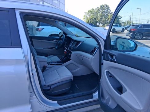 Used 2017 Hyundai Tucson SE w/ SE Popular Package 02 AWD/4WD image 40