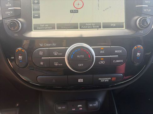 Used 2015 Kia Soul ! w/ Sun & Sound Package FWD image 30