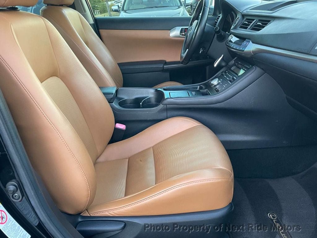 Used 2012 Lexus CT 200h Premium w/ Premium Audio Pkg FWD image 8