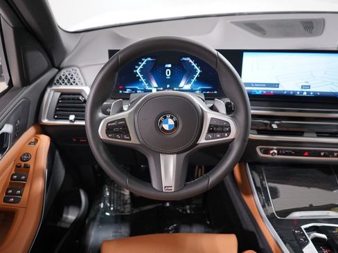 Used 2026 BMW X5 sDrive40i w/ M Sport Package RWD image 11
