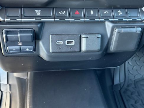 Used 2021 GMC Sierra 3500 4x4 Crew Cab w/ Convenience Package image 27