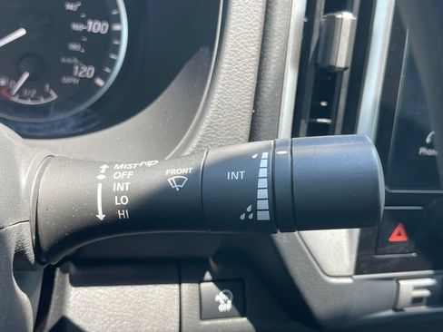 Used 2025 Nissan Frontier SV RWD image 49