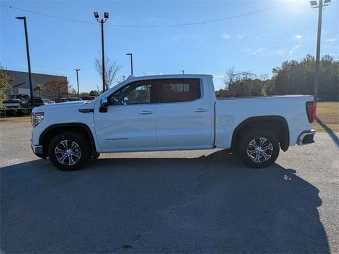 Used 2024 GMC Sierra 1500 SLT image 5