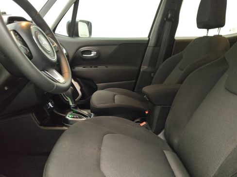 Used 2020 Jeep Renegade Sport w/ Sport Appearance Group FWD image 17