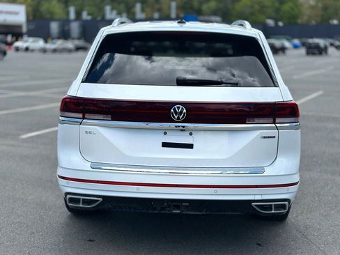 Used 2024 Volkswagen Atlas SEL Premium R-Line AWD/4WD image 4