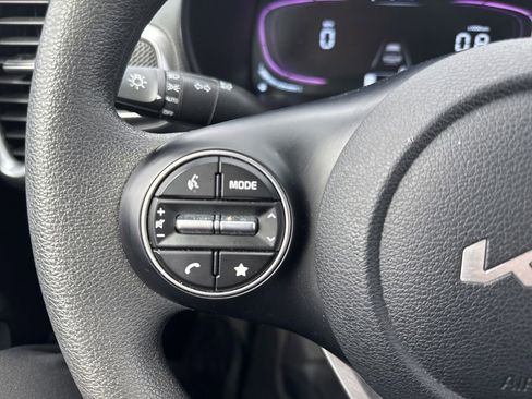 Used 2024 Kia Soul LX w/ Option Group 015 FWD image 12